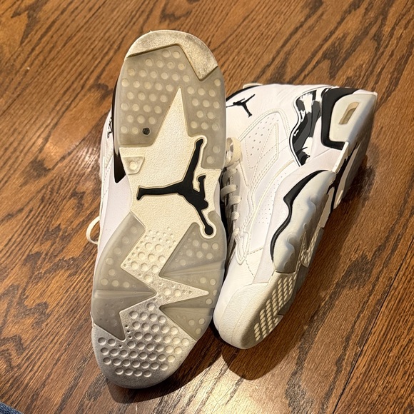 Jordan MVP White and Black Sneakers Size 9.5 - Picture 12 of 16